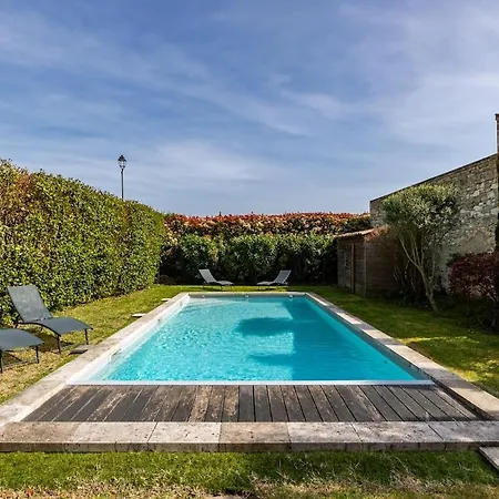 Maison De Charme Avec Piscine Au Coeur De 8 Voyageurs Duras